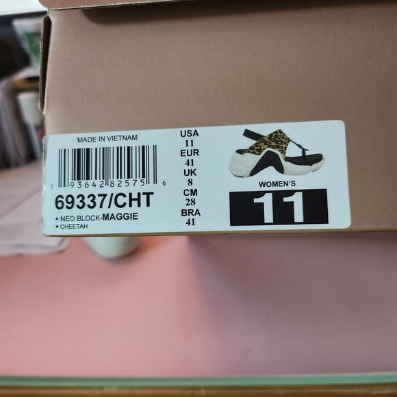 PERFECT FOR SUMMER!!  Mark Nason - Cheetah print calf hair Women's size 11 shoe - Picture 7 of 7